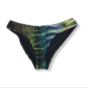 Aguaclara Bikini Bottom‎